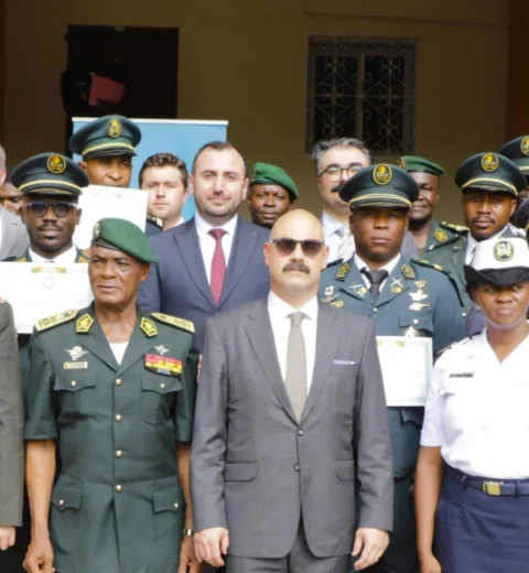 Students at the Maarif Turkish Studies Centre have received their certificates.