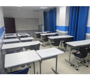 Small and comfortable classroom sizes 